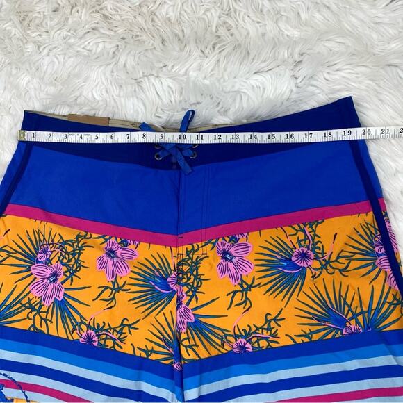 Patagonia Men's Scallop Hem Stretch Wavefarer® Boardshorts Blue UPF 50+ Size 38 - Picture 3 of 10